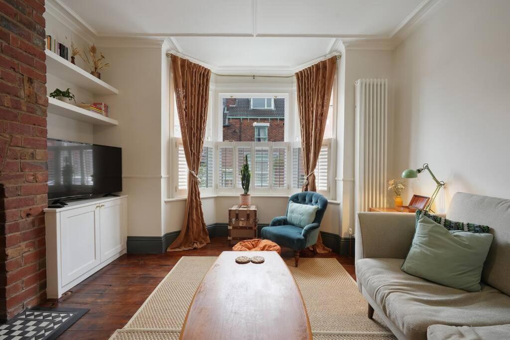 Penryhn House - Spacious 3 Bed Home From Home, Great For Families, Groups & Workers With Free Parking - Hosted By Stay Host Save Sheffield Bagian luar foto